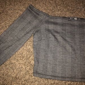 off the shoulder long sleeve crop top